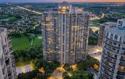 45 Kingsbridge Garden Circle 808, Mississauga, On L5r 3k4