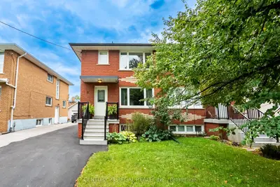 21 Burlingame Road, Toronto, On M8w 1y7