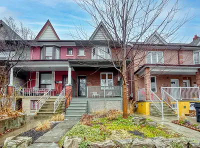 325 Perth Avenue Lower, Toronto, On M6p 3x9