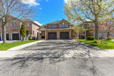 33 Coppermill Drive, Brampton, On L7a 1n1