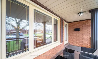 36 Windsor Road, Toronto, On M9r 3g4