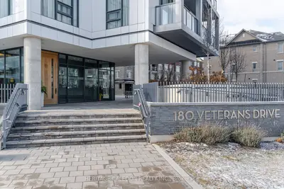 180 Veterans Drive 610, Brampton, On L7a 5g7