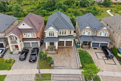 155 Bellchase Trail, Brampton, On L6p 3n2
