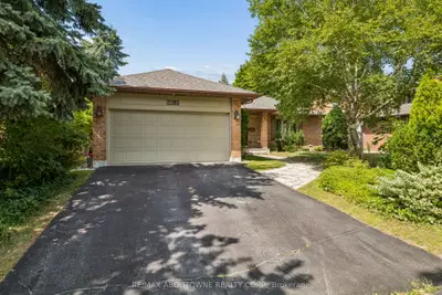 2285 Dunedin Road, Oakville, On L6j 5v4