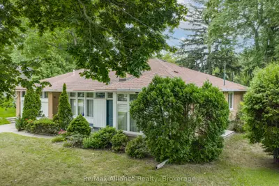 410 The Kingsway, Toronto, On M9a 3v9
