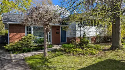 5322 Windermere Drive, Burlington, On L7l 3m1