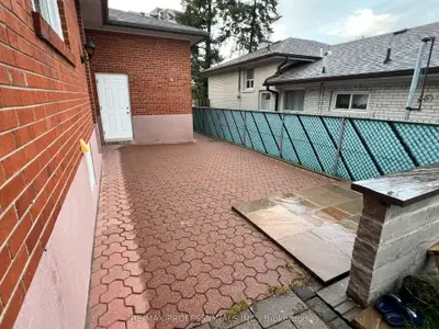 30 Lemonwood Drive, Toronto, On M9a 4l5