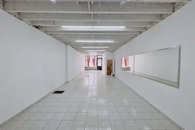 1752 St. Clair Avenue W Main Floor, Toronto, On M6n 1j3