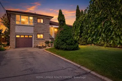 22 Euphrasia Drive, Toronto, On M6b 3v9