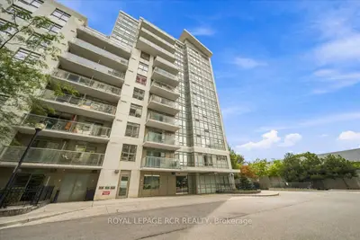 812 Lansdowne Avenue 908, Toronto, On M6h 4k5