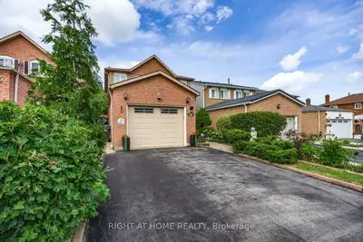 54 Niagara Place, Brampton, On L6s 4y8
