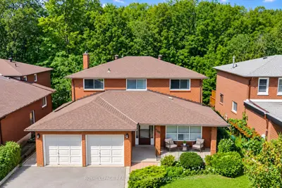 124 Stilecroft Drive, Toronto, On M3j 1a9