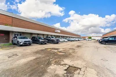 396 Clarence Street, Brampton, On L6w 1t5
