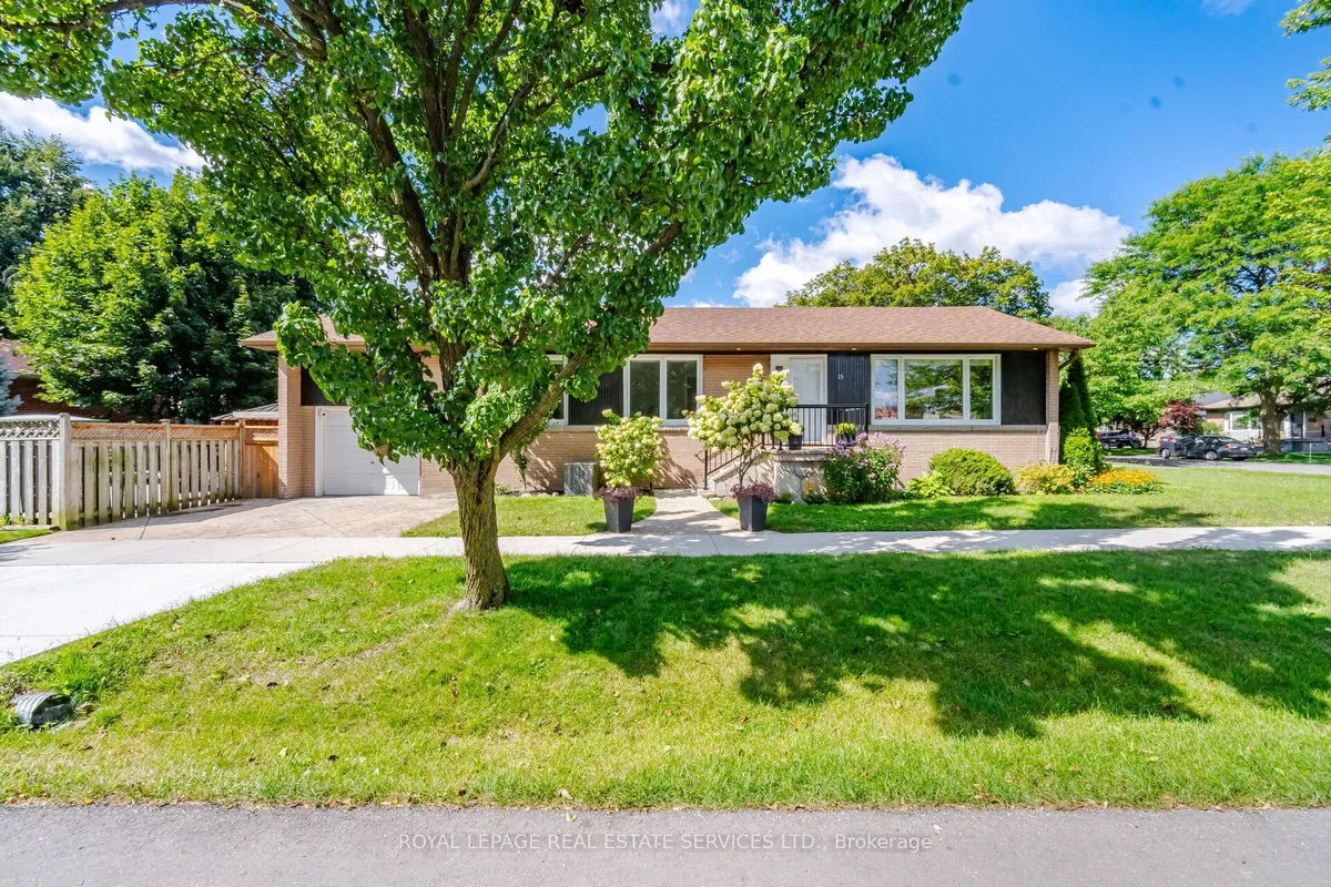 15 Velma Drive, Toronto, On M8z 2n2