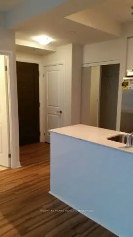 55 Eglinton Avenue W 1101, Mississauga, On L5r 0e4