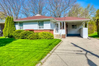 84 Ravenscrest Drive, Toronto, On M9b 5n3