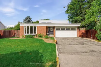 60 Bowshelm Court, Mississauga, On L5n 1k1