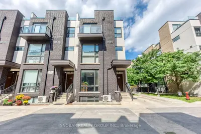 30 Fieldway Road 77, Toronto, On M8z 0e3