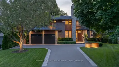 32 Totteridge Road, Toronto, On M9a 1z1