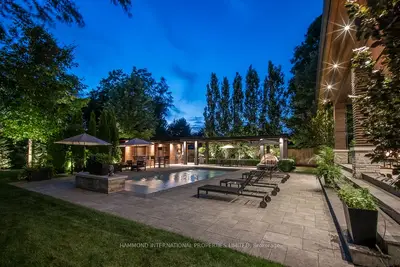 32 Totteridge Road, Toronto, On M9a 1z1
