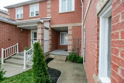 90 White Tail Crescent, Brampton, On L6y 5b9