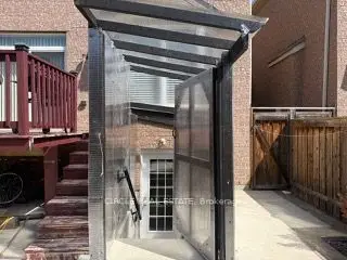 12 Kimborough Hollow Basement, Brampton, On L6y 0z5