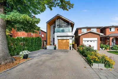 15 Nineteenth Street, Toronto, On M8v 3l4