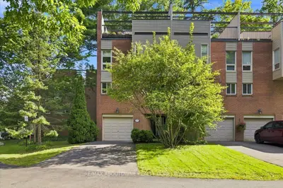1250 Marlborough Court 13, Oakville, On L6h 2w7