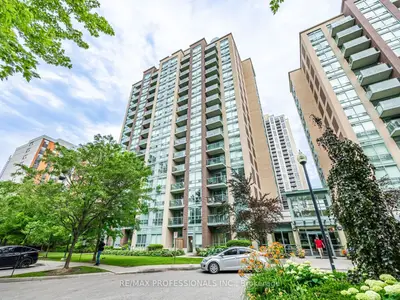 7 Michael Power Place 509, Toronto, On M9a 0a4