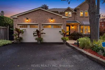 6624 Mockingbird Lane, Mississauga, On L5n 5k4