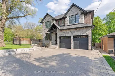 146 Thompson Avenue, Toronto, On M8z 3v2