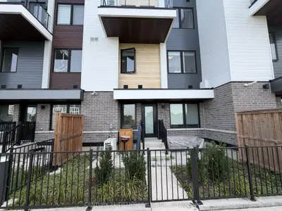 155 Downsview Park (upper 2 Bedrooms) Boulevard 107, Toronto, On M3k 0e3