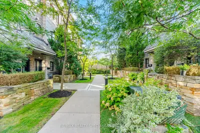 1812 Burnhamthorpe Road E 112, Mississauga, On L4x 0a3