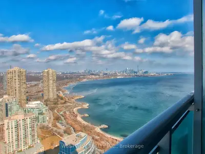 16 Brookers Lane Uph-03, Toronto, On M8v 0a5