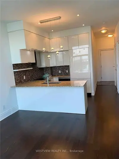 16 Brookers Lane Uph-03, Toronto, On M8v 0a5