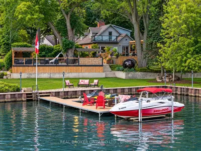413 Indian Road, Burlington, On L7t 3t4