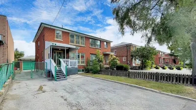 3241 Dufferin Street, Toronto, On M6a 2t2