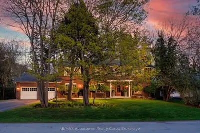 528 Michael Terrace, Oakville, On L6j 1v1