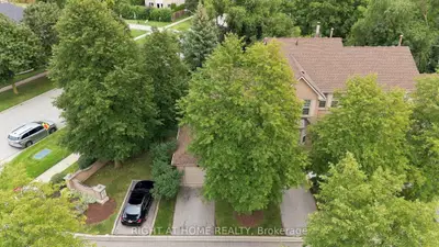 2272 Mowat Avenue 44, Oakville, On L6h 5l8