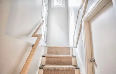 34 Kenneth Avenue Bsmt, Toronto, On M6p 1h9