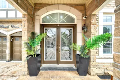 16 Powell Drive E, Brampton, On L6r 0l1