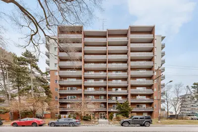15 Elizabeth Street N 401, Mississauga, On L5g 2z3