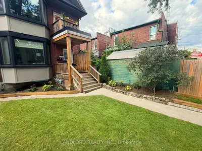 82 Parkway Avenue, Toronto, On M6r 1t5