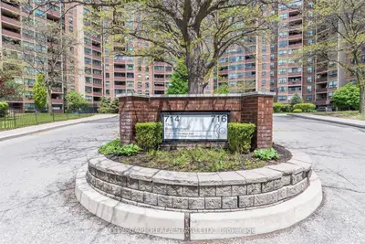 716 The West Mall 1508, Toronto, On M9c 4x6