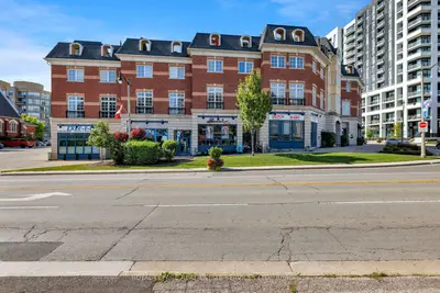 120 Bronte Road 7, Oakville, On L6l 3c1