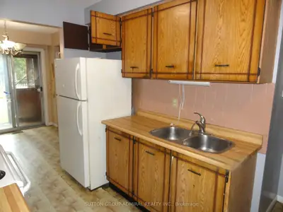 228 Royal Salisbury Way, Brampton, On L6v 3j9