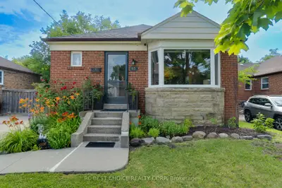 45 Mayall Avenue Main, Toronto, On M3l 1e7