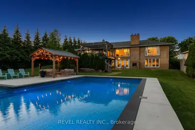 1648 Crediton Parkway, Mississauga, On L5g 3x3