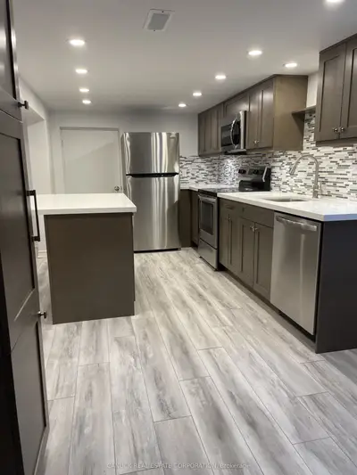11 Navenby Crescent Lower Unit, Toronto, On M9l 1b1