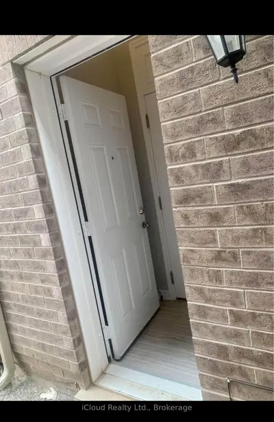 1303 Rose Way W, Milton, On L9e 1m2